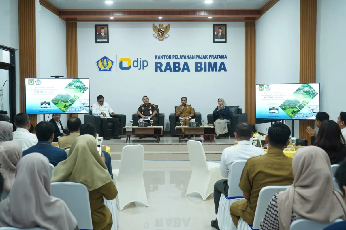 Sekda Kota Bima Hadiri Forum Dialog Strategi Ekonomi, Hukum, dan Pajak di KPP Pratama Raba–Bima
