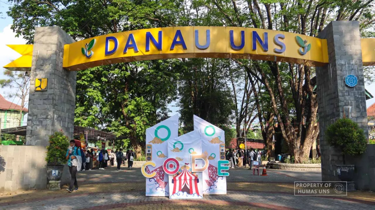 HMJ Ekonomi Pembangunan FEB UNS Gelar Bazar Kuliner CODE di Danau UNS