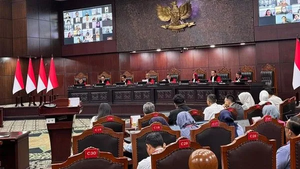 MK Tolak Uji Materi UU Pers, Tegaskan Kolumnis dan Kontributor Lepas Bukan Profesi Wartawan