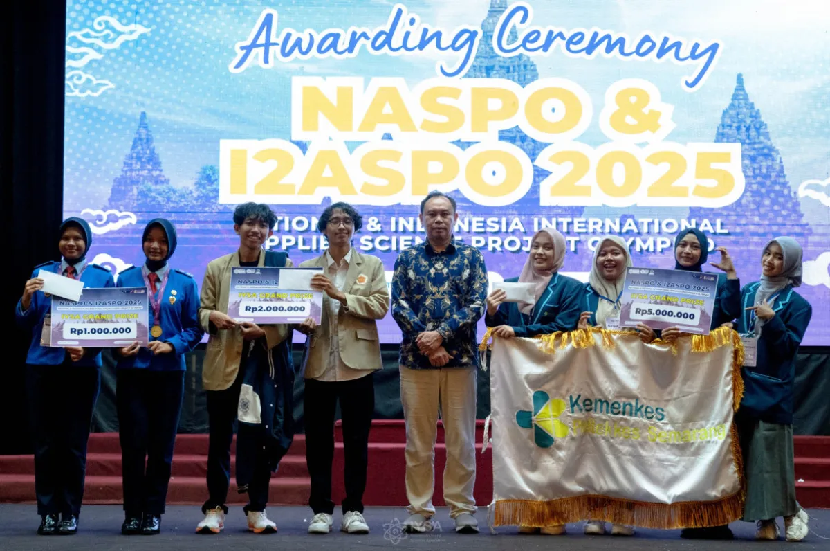 Mahasiswa UGM Kembangkan Penyerap CO2 dari Limbah Botol PET, Raih Emas di I2ASPO 2025