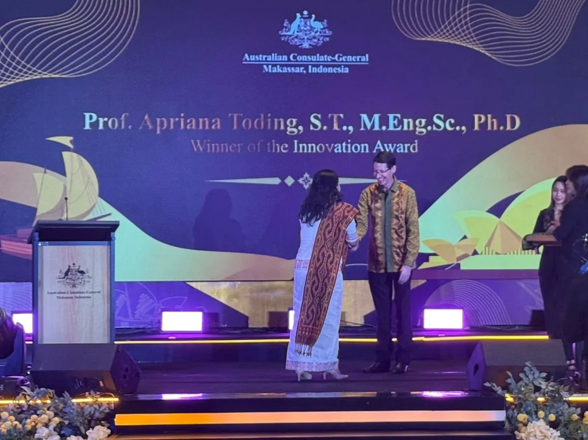Apriana Toding Raih Innovation Award pada Australia Alumni Award 2026 di Makassar