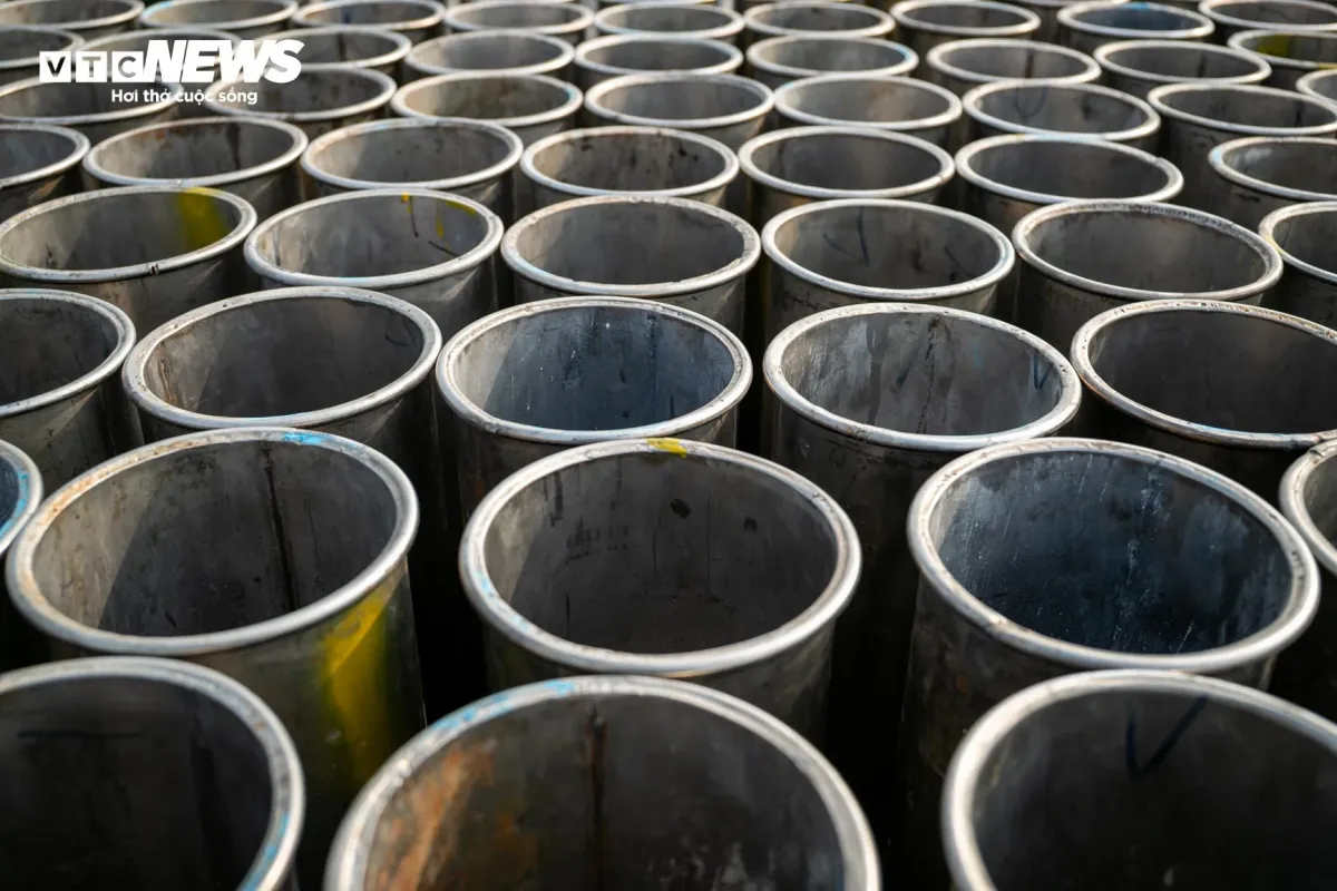 Persiapan Kembang Api 4.600 Tembakan di My Dinh untuk Puncak Perayaan Kongres Nasional Partai ke-14