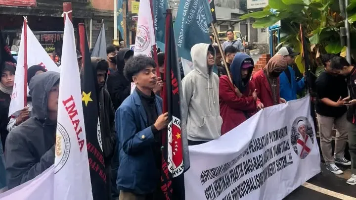 LSM Pemuda dan Mahasiswa Datangi Lembur Pakuan, Minta Transparansi Proyek di Bina Marga dan Disdik Jabar