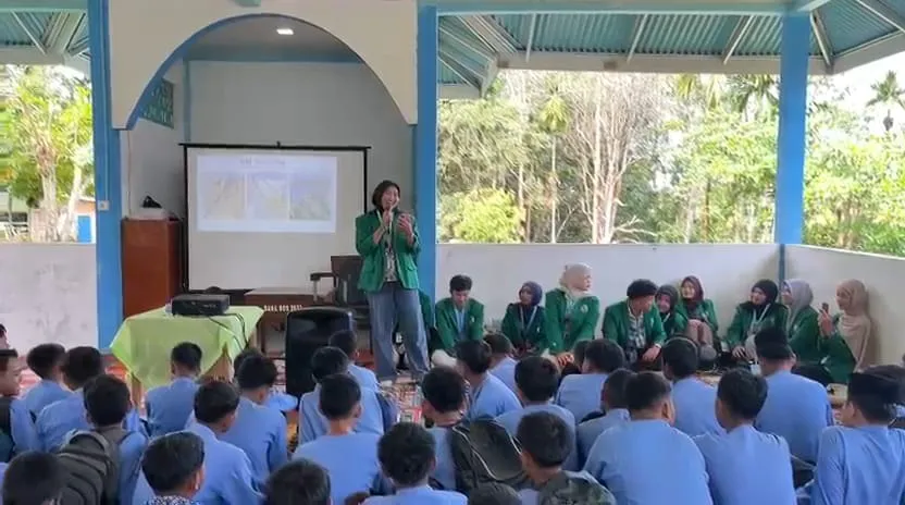Mahasiswa Hukum Unand Sosialisasikan Kesadaran Hukum dan Anti-Perundungan di SMPN 13 Pematang Panjang