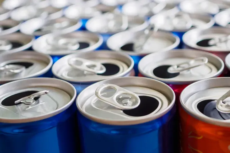 Konsumsi Rutin Minuman Energi Dikaitkan dengan Gangguan Tidur hingga Peningkatan Stres
