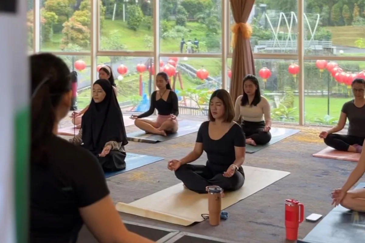 Aston Sentul Gelar Light Yoga Class Bersama Mitra Wellness untuk Dorong Gaya Hidup Sehat