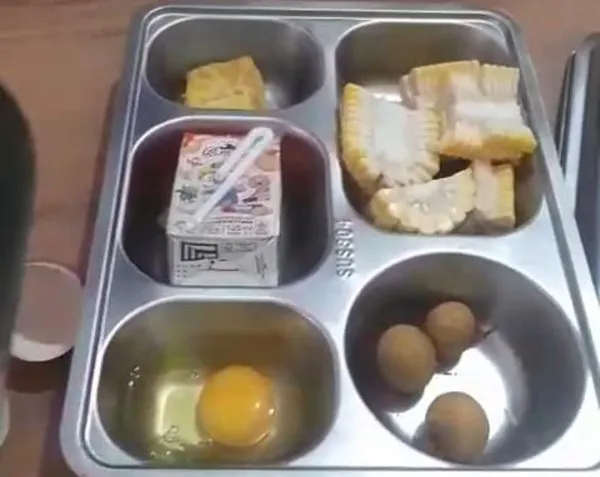 Video Menu Makan Bergizi Gratis di SMA Negeri 1 Cigemblong Viral, Telur dan Jagung Disebut Disajikan Mentah