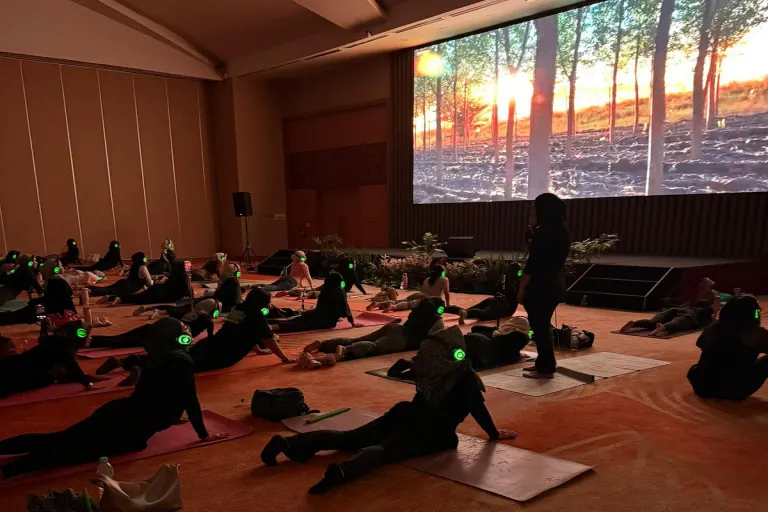 ARYADUTA Palembang Gelar Program Wellness “Tjakap Djiwa” dengan Silent Poundfit dan Cinematic Yoga