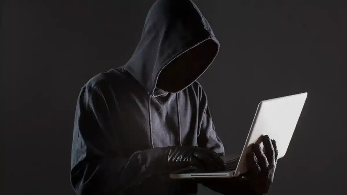 Pakar Siber Ingatkan Risiko Internet Banking: Waspadai Transaksi Saat Libur dan Jangan Andalkan Google Search
