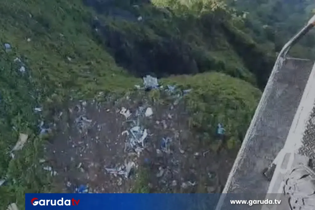 TNI AU Pastikan Lokasi Jatuh ATR 42-500 di Gunung Bulusaraung, Korpasgat Diterjunkan