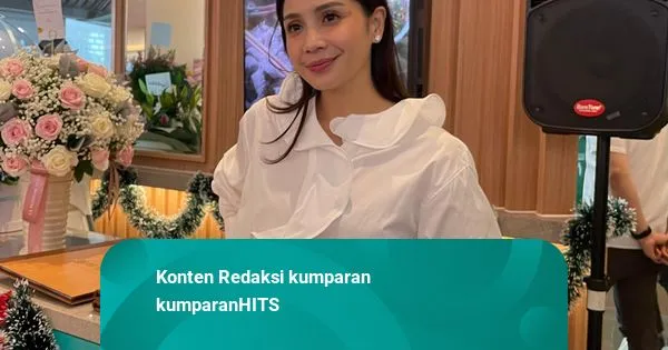 Nagita Slavina Buka Gerai Ketiga YAOYAO Sauerkraut Fish di Grand Indonesia