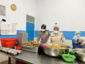 Polres Kuansing Periksa Dapur SPPG, Makanan untuk Siswa Dinyatakan Higienis dan Layak Konsumsi