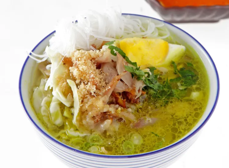 Resep Soto Ayam Gurih, Menu Hangat yang Cocok Disajikan Saat Musim Hujan