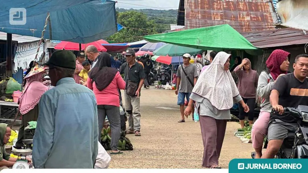 Harga Sayur di Pasar Nala Kutai Barat Berfluktuasi, Pedagang Batasi Stok Harian