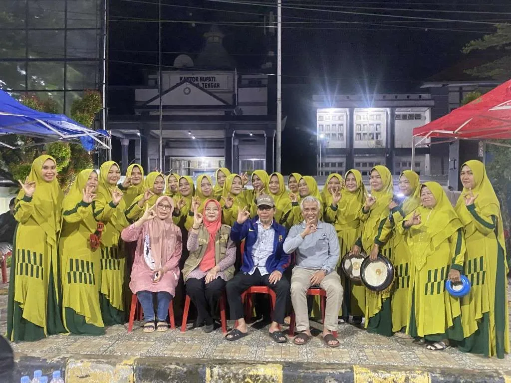 Staf Ahli Bupati Bengkulu Tengah Apresiasi Penampilan Grup Kasidah di Malam Berbinar