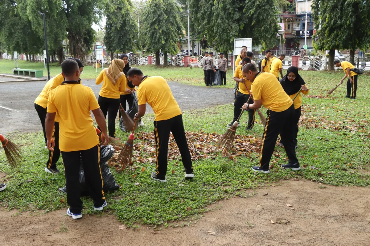 Polres Banjarbaru Jadwalkan Kurve Rutin, Ajak Warga Peduli Kebersihan Fasilitas Publik