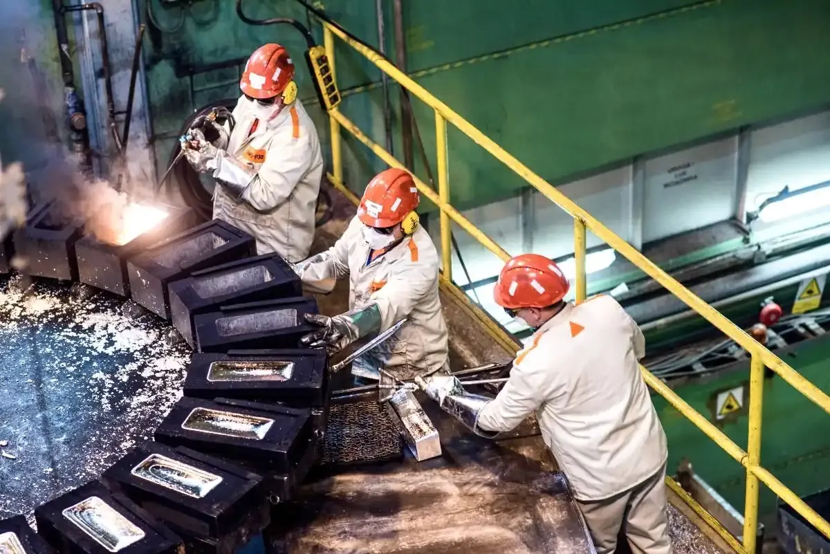 Harga Perak Melonjak, Industri Mulai Pertimbangkan Bahan Pengganti