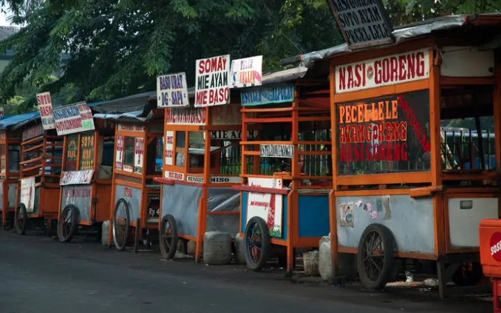 Tujuh Street Food Indonesia yang Viral dan Banyak Diburu Wisatawan Asing
