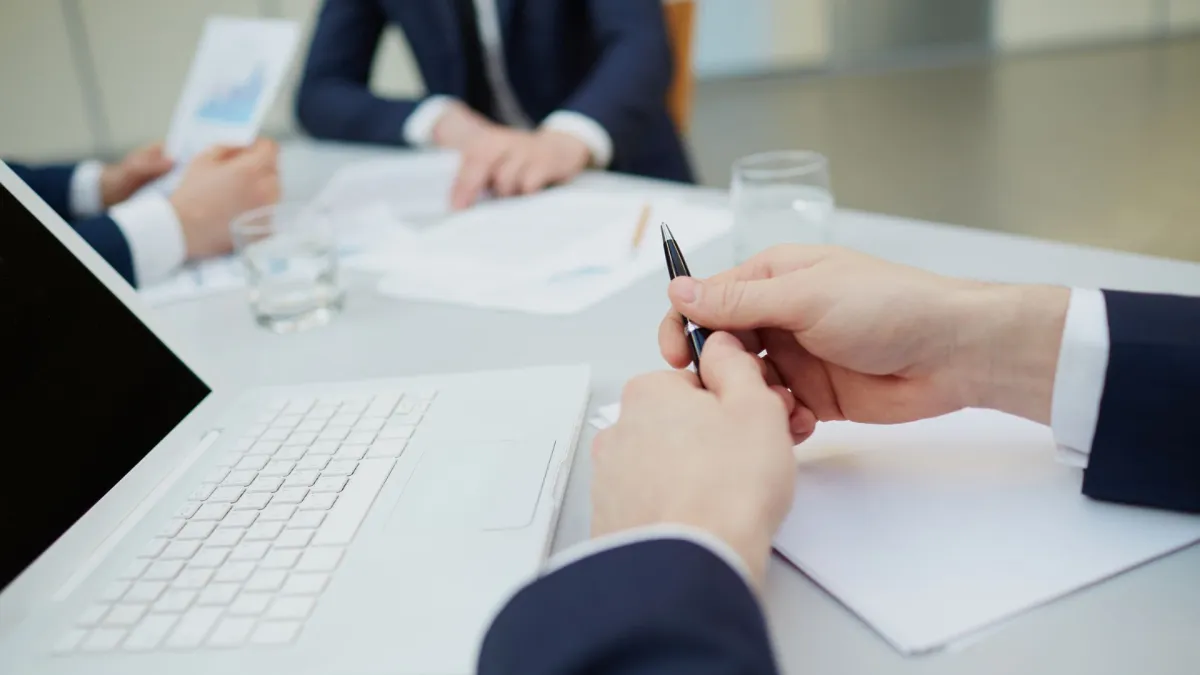 Jejak Mantan Pejabat di Bisnis Rokok: Potensi Konflik Kepentingan Mengemuka