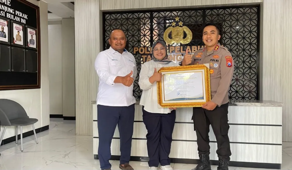 Pelindo Beri Penghargaan kepada Polres Pelabuhan Tanjung Perak atas Pengamanan Arus Nataru 2025/2026