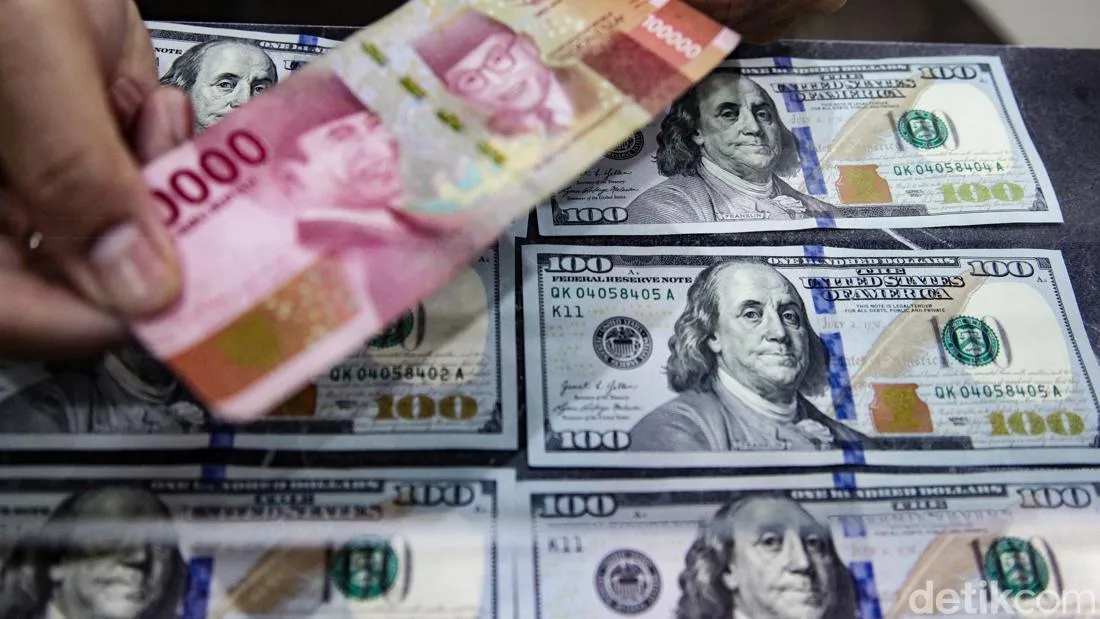 Dolar AS Menguat di Awal Perdagangan, Rupiah Tertekan ke Kisaran Rp 16.800