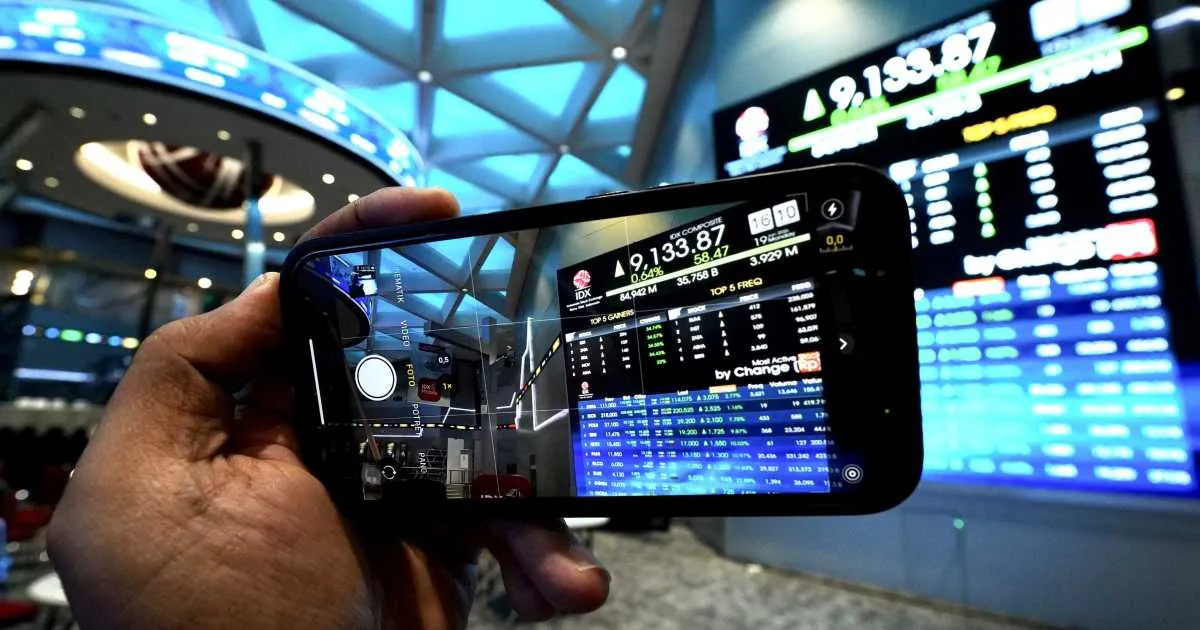 IHSG Dibuka Menguat 0,46% ke 9.052, Sejumlah Saham Melonjak