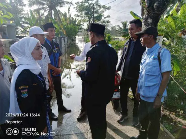 Karang Taruna Jayanti Tinjau Lokasi Banjir di Pasir Gintung dan Salurkan Bantuan