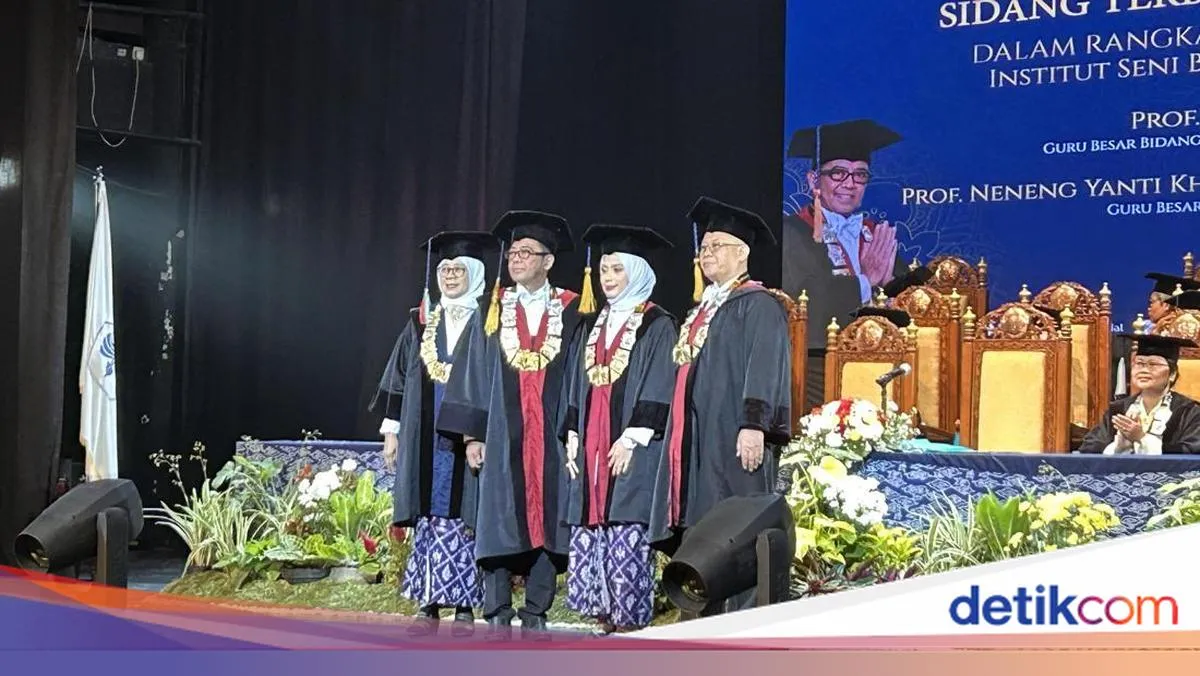 Dua Guru Besar ISBI Bandung dan Pertaruhan Ingatan Budaya di Tengah Zaman yang Cepat