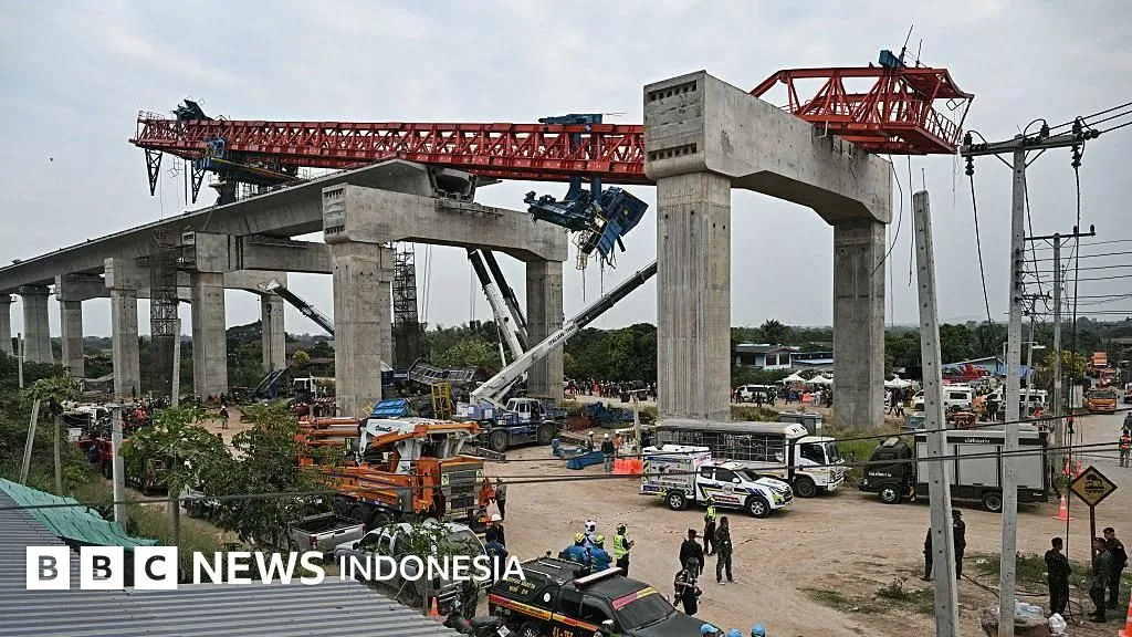 Derek Konstruksi Roboh Timpa Kereta Penumpang di Nakhon Ratchasima Thailand, Korban Tewas Capai 28 Orang