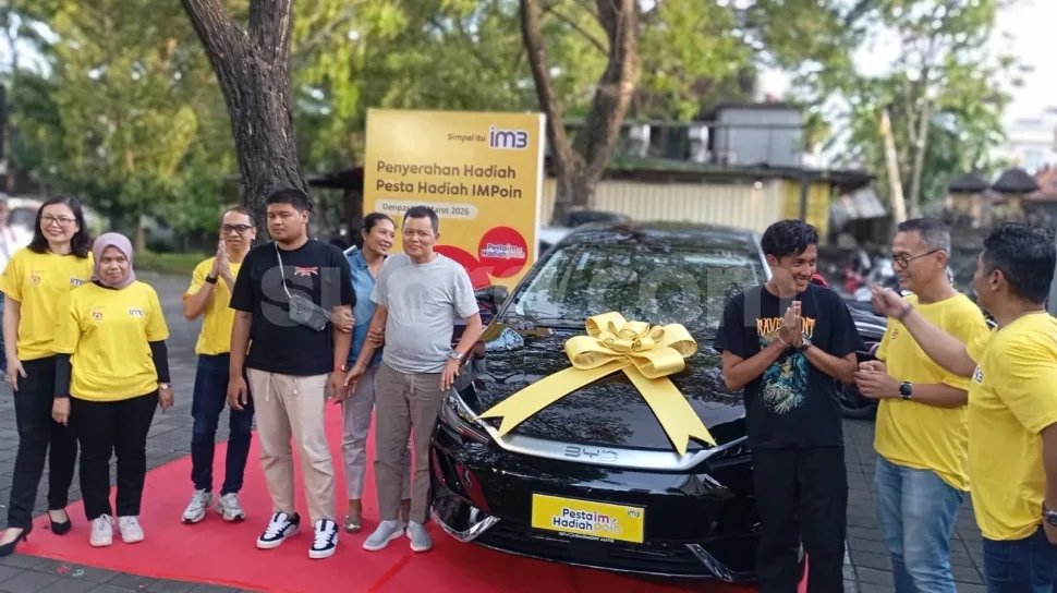 Keluarga di Badung Menangkan Mobil Listrik BYD M6 Usai Tukar 5.000 Poin di Aplikasi