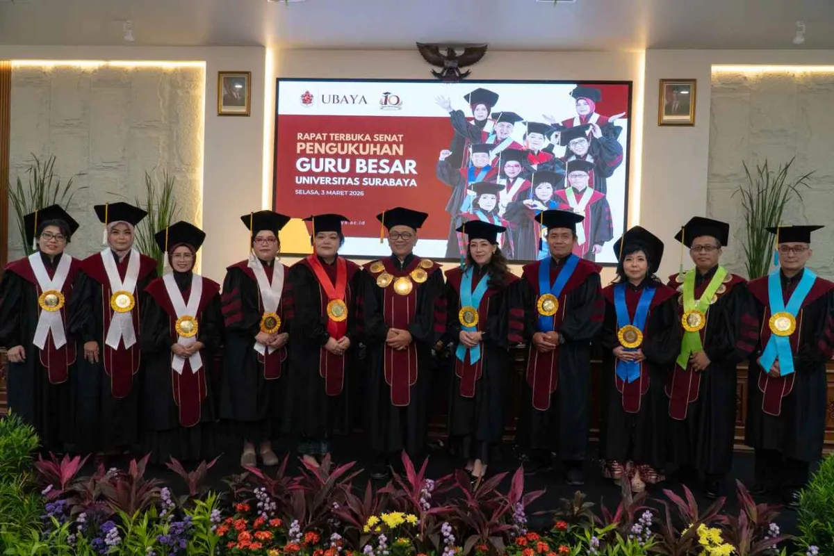 Ubaya Kukuhkan 10 Guru Besar Baru, Dorong Penguatan Ekosistem Riset dan Inovasi
