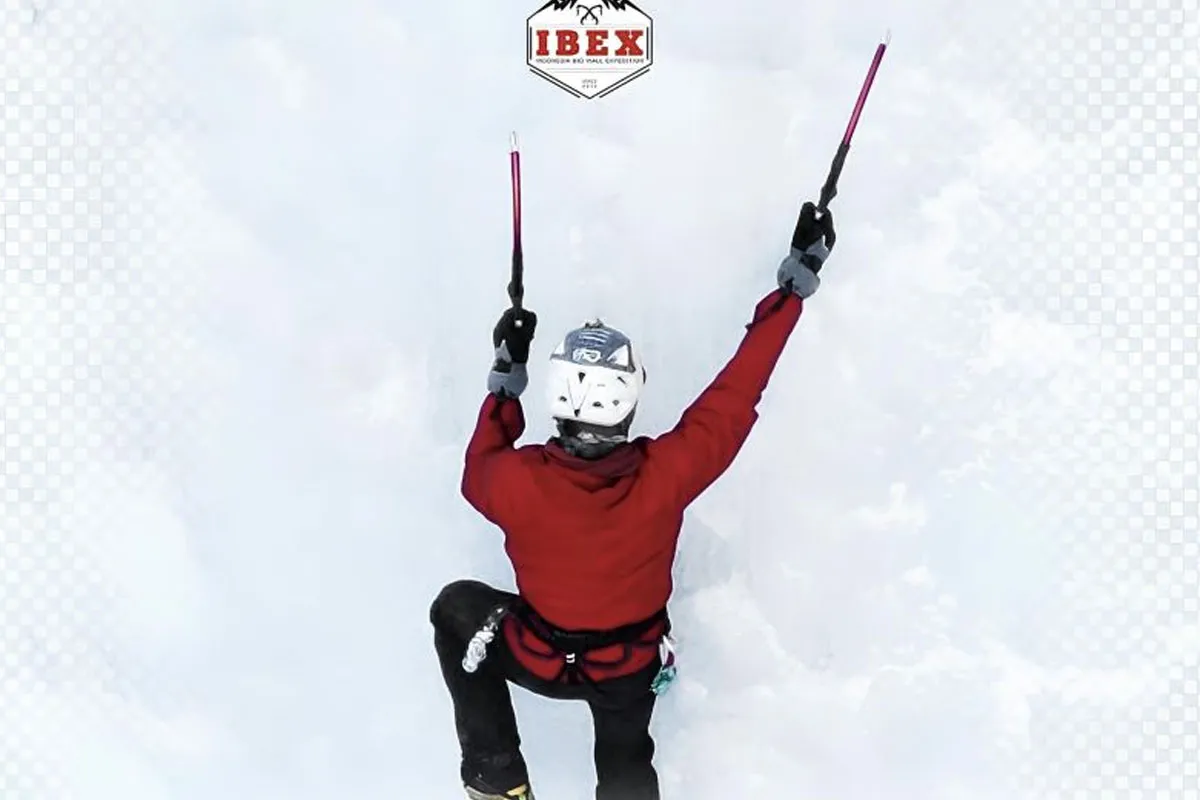 Tim IBEX Mulai Ekspedisi “Merah Putih Ice Climbing” di Siguniang China, Fokus Aklimatisasi di Chengdu