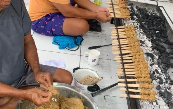Sate Lilit Bali Dilirik Jadi Peluang Usaha 2026, Pengusaha Katering di Badung Batasi Produksi hingga 5.000 Tusuk per Hari