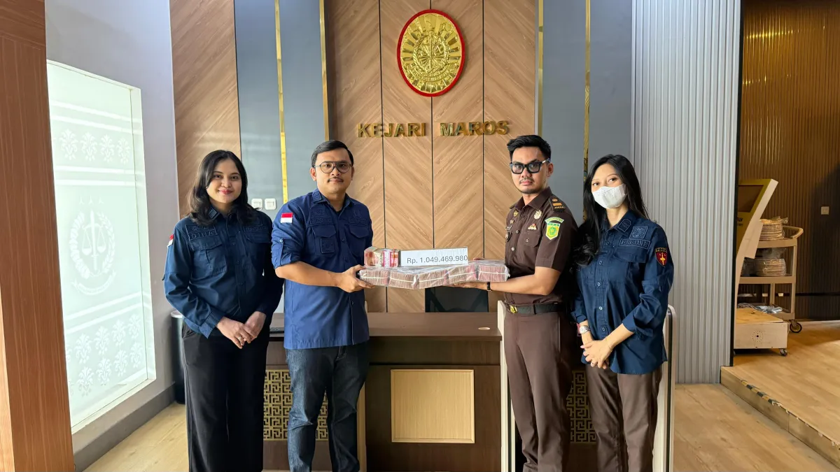 Kejari Maros Terima Pembayaran Uang Pengganti Korupsi Belanja Internet Command Center Rp1,04 Miliar