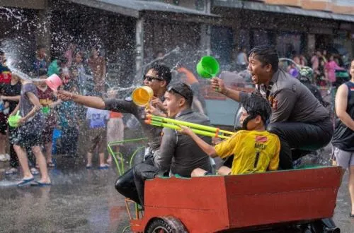 Tesla Integrasikan AI Grok ke Model Y dan Model 3 di Australia