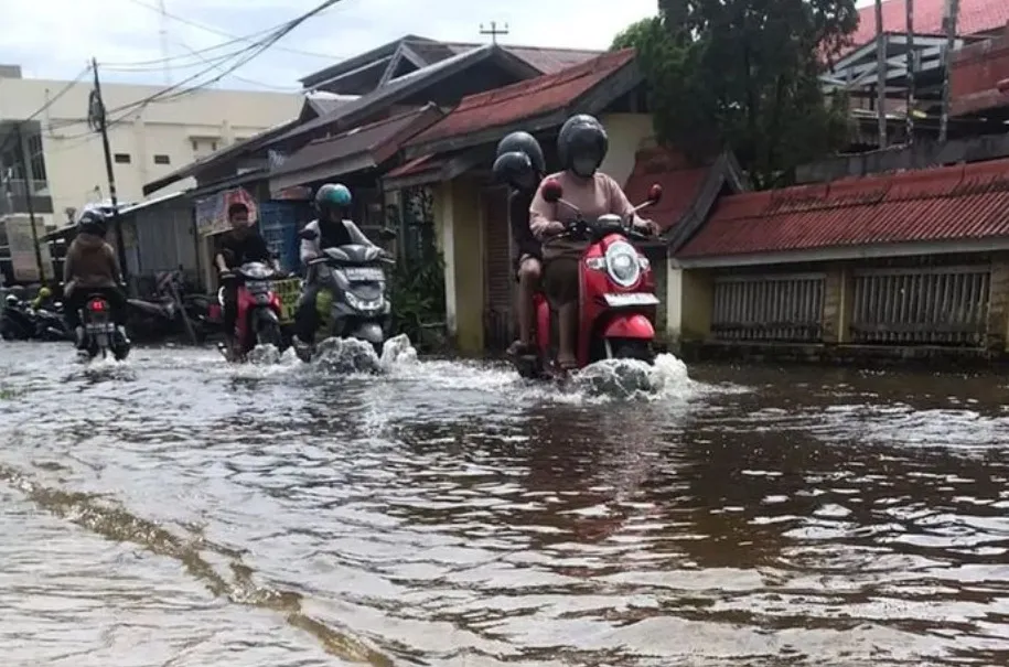 Waspada Genangan, BPBD DKI Sarankan Pantau Titik Banjir Jakarta Lewat Aplikasi