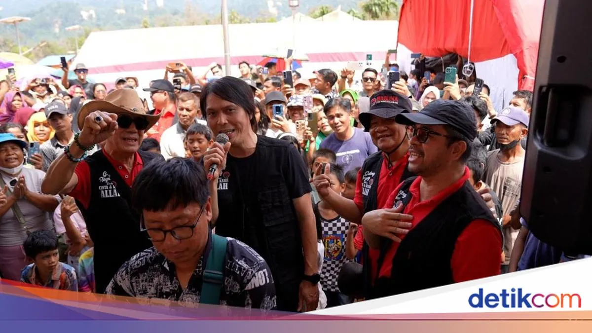 PDIP Gelar Natal Nasional Bersama Pengungsi Korban Bencana di Tapanuli Tengah
