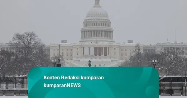 Badai Musim Dingin Melanda AS, Lebih dari 4.000 Penerbangan Dibatalkan dan Pemadaman Listrik Meluas