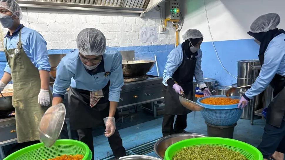 SPPG Mustikasari 4 Bekasi Klarifikasi Video Viral Menu Kering MBG: Bukan Jatah Dua Hari