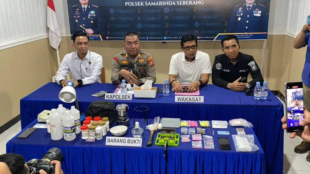 Polisi Bongkar Produksi Pil Narkotika di Kamar Kos Samarinda, Cetak Motif Iron Man hingga Gorila