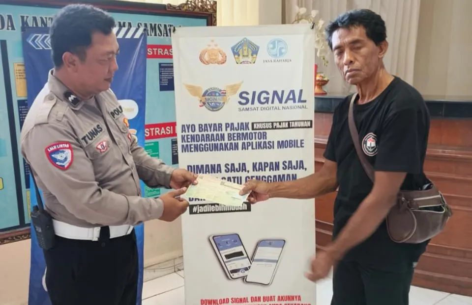 Polres Karangasem Gencarkan Sosialisasi Aplikasi SIGNAL untuk Layanan Pajak Kendaraan