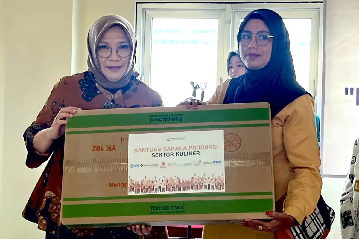 Kementerian UMKM Salurkan Alat dan Bahan Baku untuk Pulihkan Usaha Terdampak Bencana di Sumbar