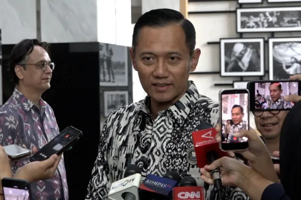 AHY dan Menkeu Purbaya Bahas Restrukturisasi Utang Kereta Cepat Whoosh