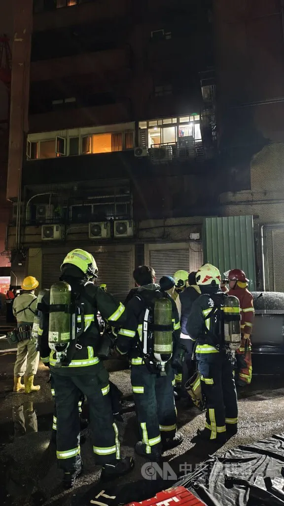 Kebakaran Gedung di Distrik Da’an Taipei, Empat Orang Dilarikan ke Rumah Sakit dan 53 Dievakuasi