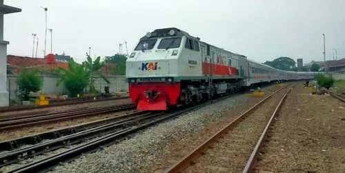 KAI Daop 7 Madiun Ajak Warga Jaga Jalur Kereta, Tegaskan Sanksi Hukum untuk Vandalisme Bagor–Nganjuk