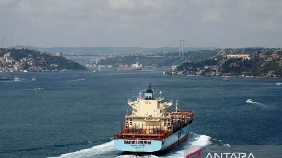 Uni Eropa Pertimbangkan Sanksi terhadap Pelabuhan Karimun terkait Distribusi Minyak Rusia