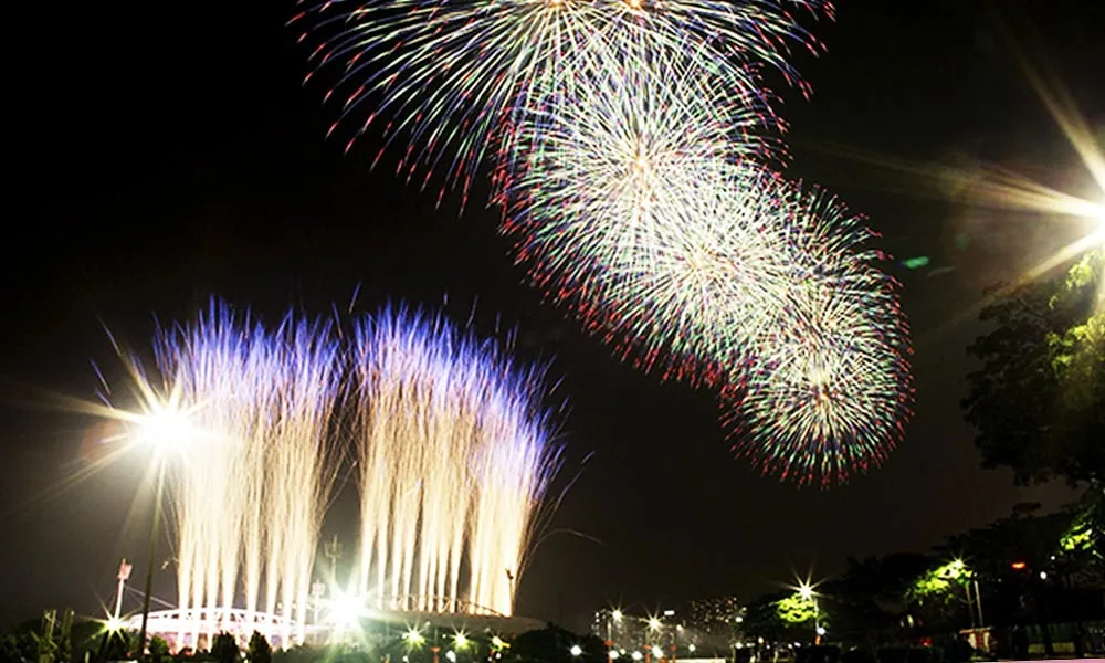 Gladi Bersih di Stadion My Dinh Uji Kembang Api untuk Penyempurnaan Teknis Jelang Acara Resmi
