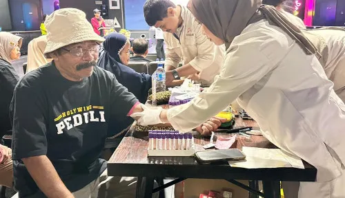 Holywings Peduli Gelar Seminar Asam Urat dan Cek Kesehatan Massal di Malang