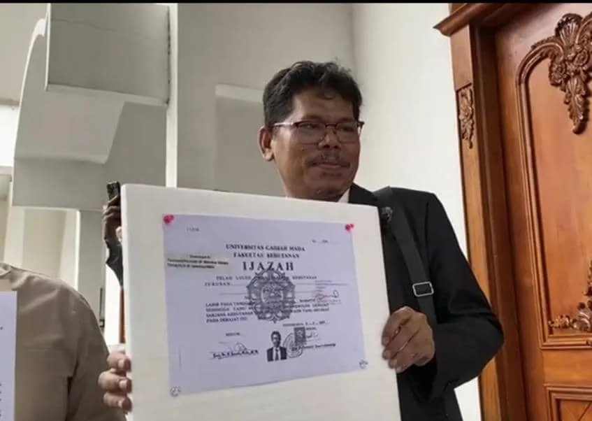 Bonatua Silalahi Klaim Terima Salinan Ijazah Jokowi Tanpa Sensor dari KPU Usai Putusan KIP