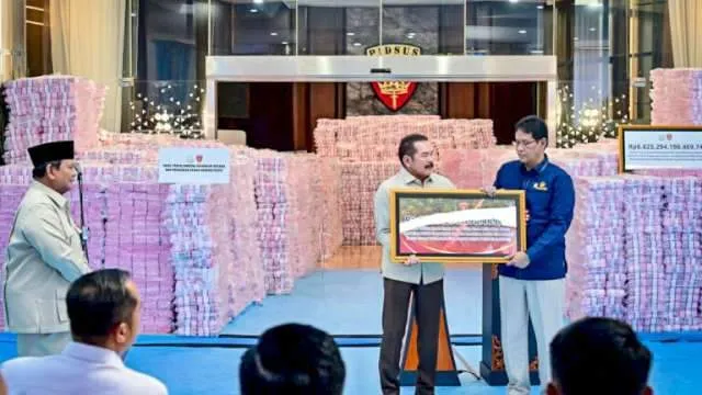 Survei Indikator: Publik Nilai Pemajangan Sitaan Rp6,6 Triliun sebagai Pesan Transparansi Kejagung